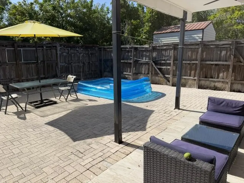 4357 NW 6 Avenue Deerfield Beach FL 33064