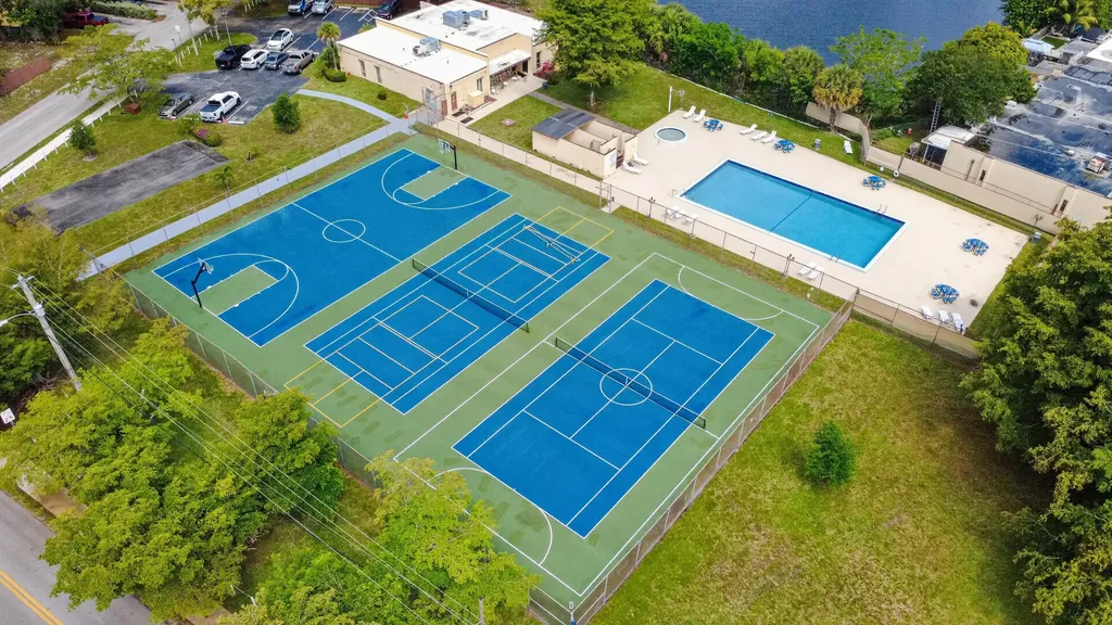 4357 NW 6 Avenue Deerfield Beach FL 33064