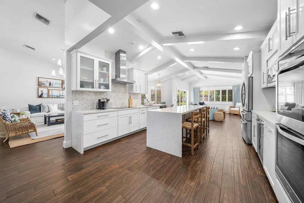 916 SW 37th Court Boynton Beach FL 33435