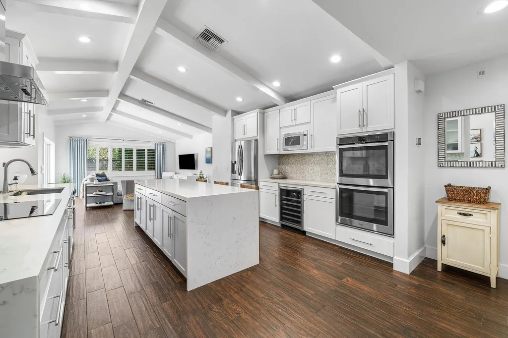 916 SW 37th Court Boynton Beach FL 33435