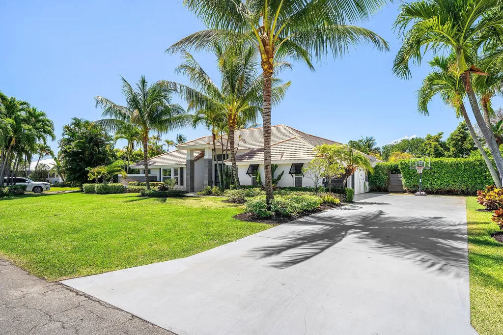 916 SW 37th Court Boynton Beach FL 33435