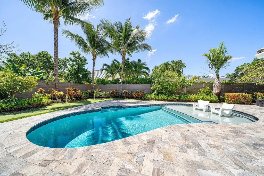 916 SW 37th Court Boynton Beach FL 33435