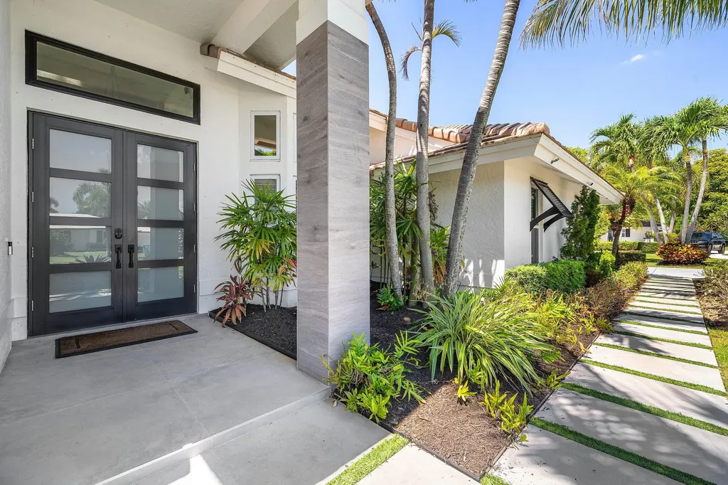 916 SW 37th Court Boynton Beach FL 33435