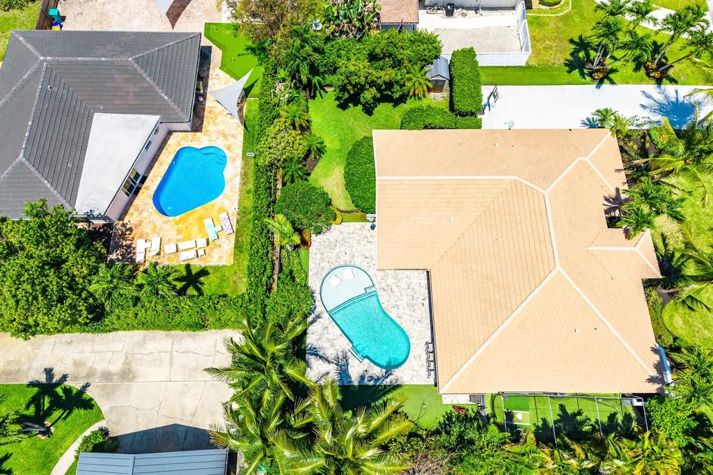 916 SW 37th Court Boynton Beach FL 33435
