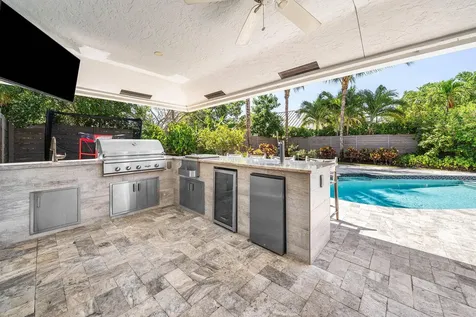 916 SW 37th Court Boynton Beach FL 33435