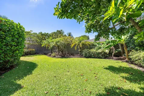 916 SW 37th Court Boynton Beach FL 33435
