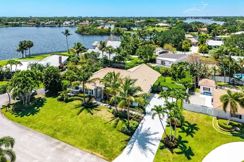 916 SW 37th Court Boynton Beach FL 33435