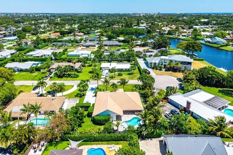 916 SW 37th Court Boynton Beach FL 33435