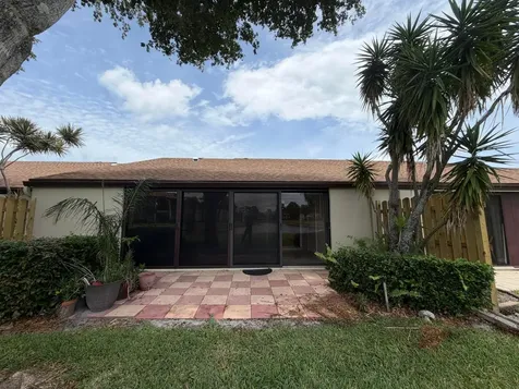 809 Sky Pine Way Greenacres FL 33415