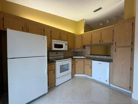 809 Sky Pine Way Greenacres FL 33415