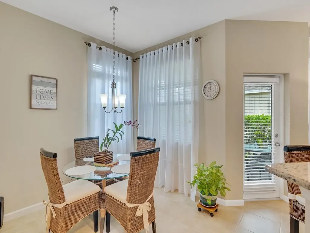 1425 Bunker Court Vero Beach FL 32966