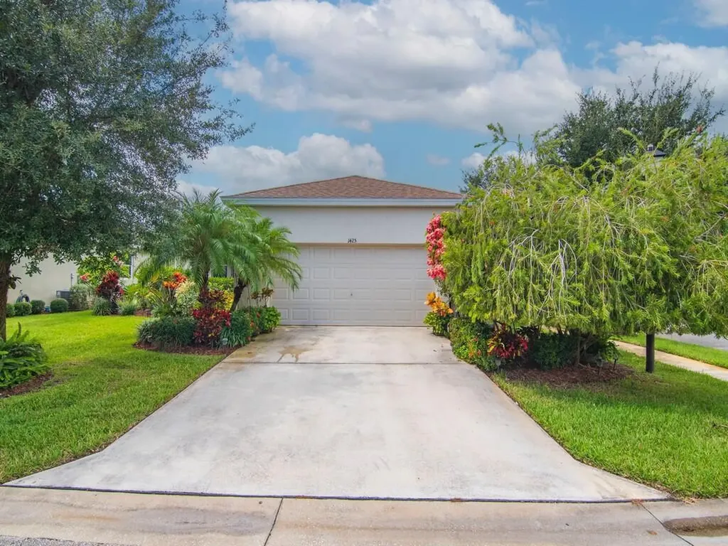 1425 Bunker Court Vero Beach FL 32966