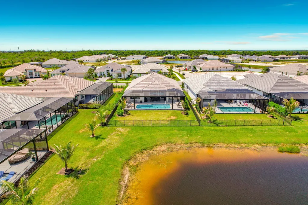 9244 SW Pinnacle Place Port St Lucie FL 34987