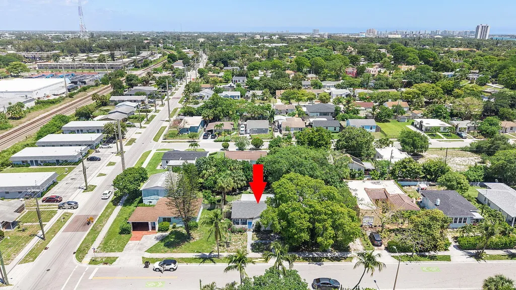 961 32nd Street West Palm Beach FL 33407