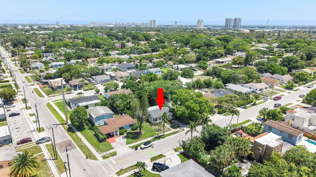961 32nd Street West Palm Beach FL 33407