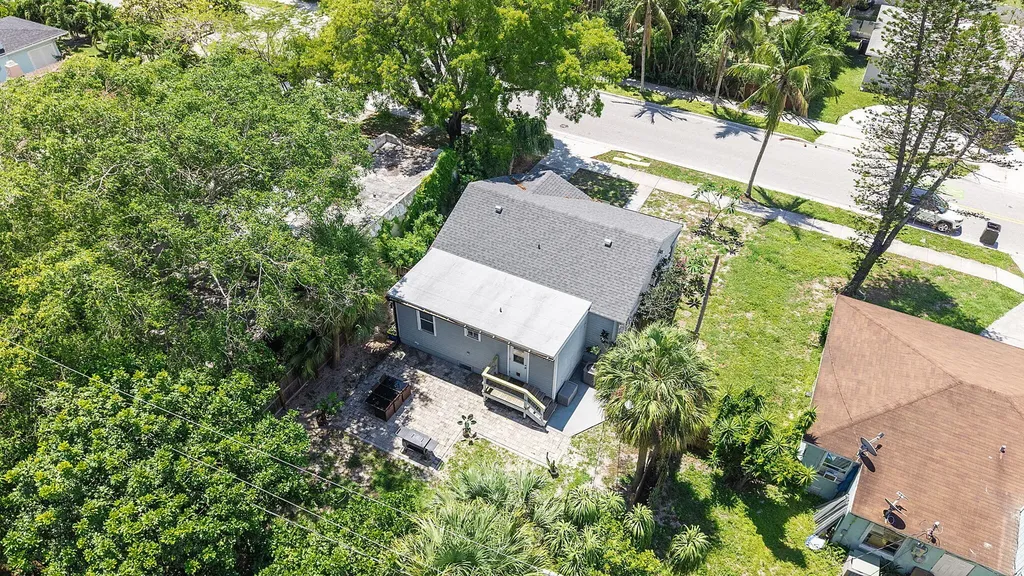 961 32nd Street West Palm Beach FL 33407