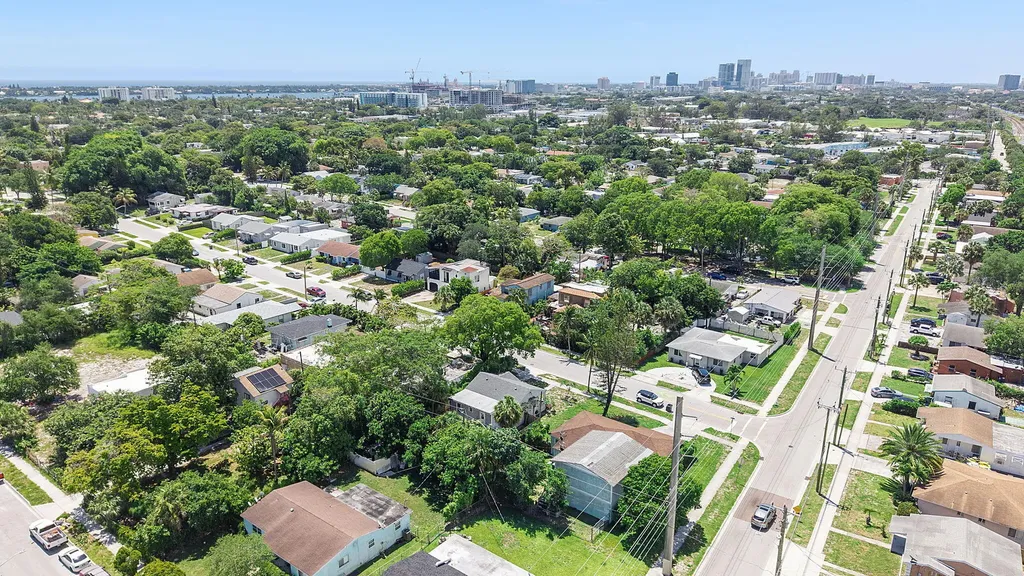 961 32nd Street West Palm Beach FL 33407