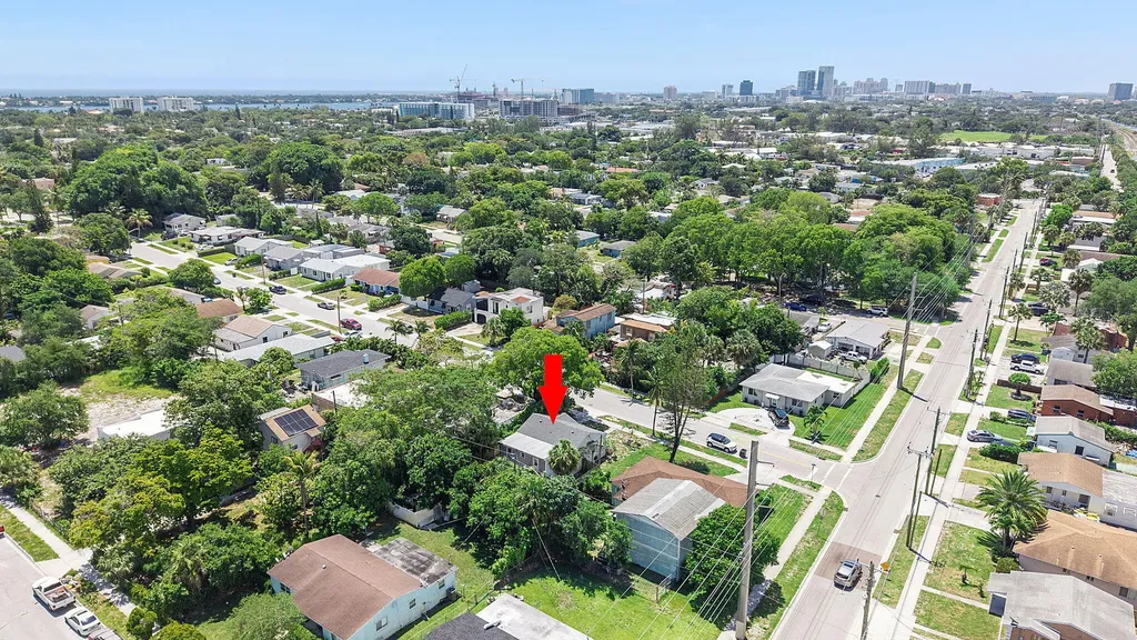 961 32nd Street West Palm Beach FL 33407