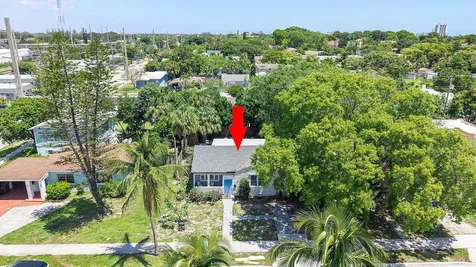 961 32nd Street West Palm Beach FL 33407