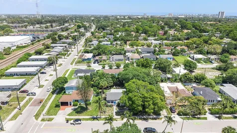 961 32nd Street West Palm Beach FL 33407