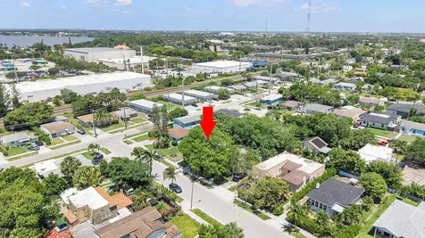 961 32nd Street West Palm Beach FL 33407