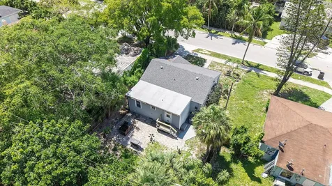 961 32nd Street West Palm Beach FL 33407