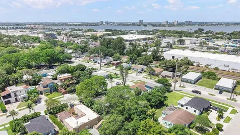 961 32nd Street West Palm Beach FL 33407