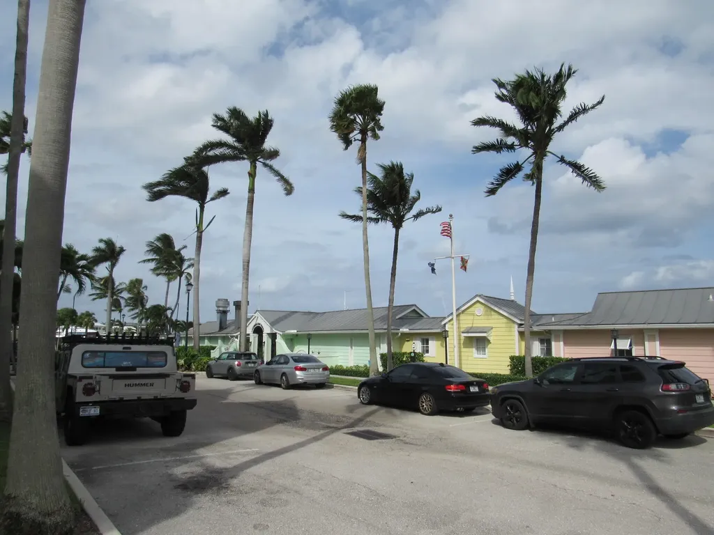 1911 NE 27th Court Lighthouse Point FL 33064