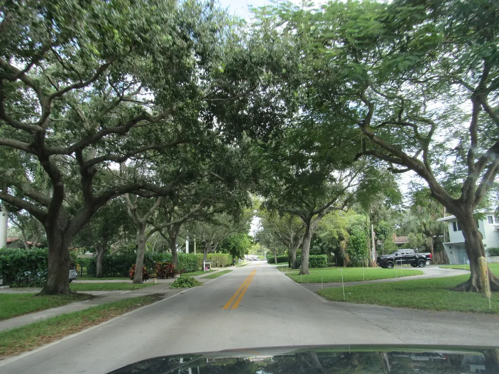 1911 NE 27th Court Lighthouse Point FL 33064