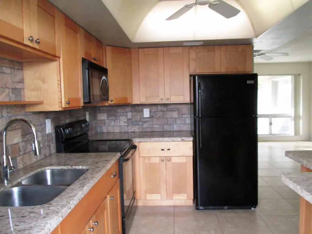 1911 NE 27th Court Lighthouse Point FL 33064