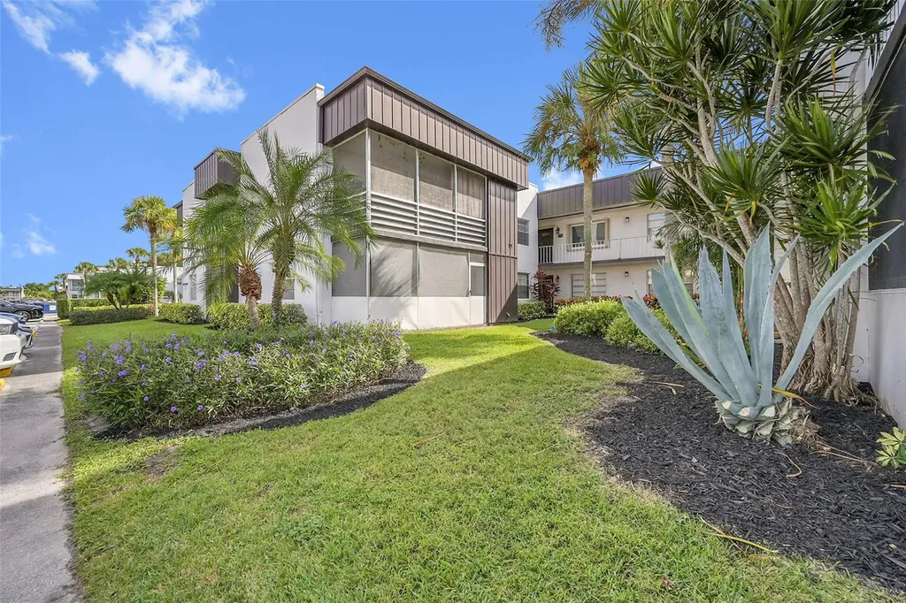 964 Normandy Trail Delray Beach FL 33484