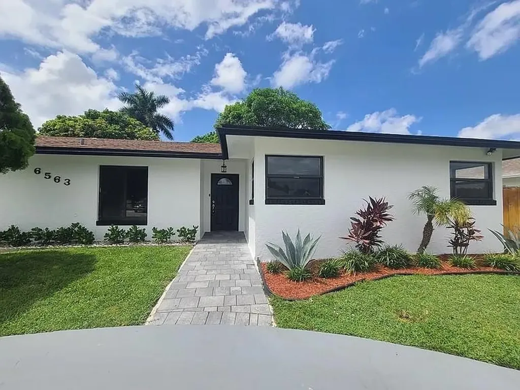 6563 Sleepy Willow Way Delray Beach FL 33484