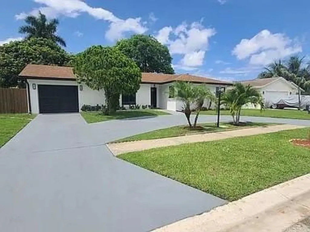 6563 Sleepy Willow Way Delray Beach FL 33484