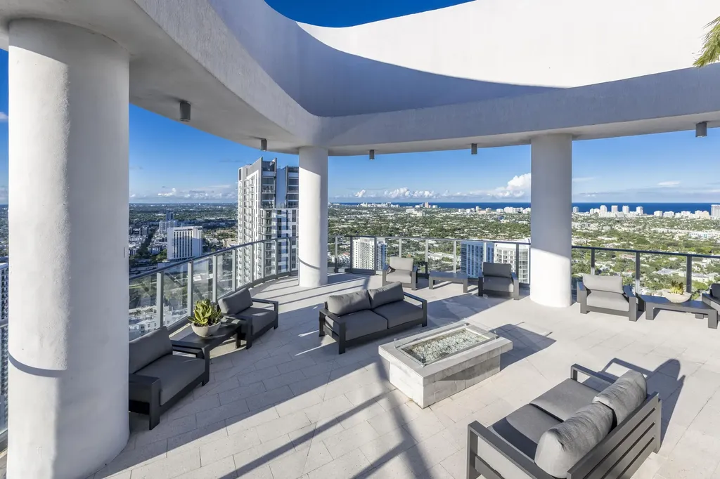 500 E Las Olas Boulevard Fort Lauderdale FL 33301