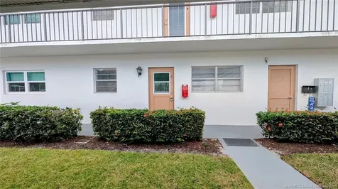 2950 SE Ocean Boulevard Stuart FL 34996