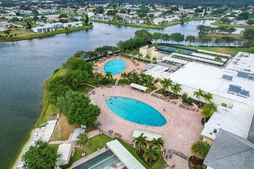 113 E Waltham E West Palm Beach FL 33417
