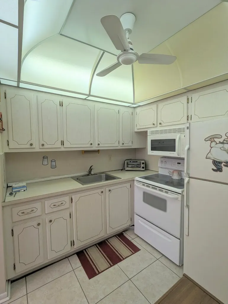 113 E Waltham E West Palm Beach FL 33417