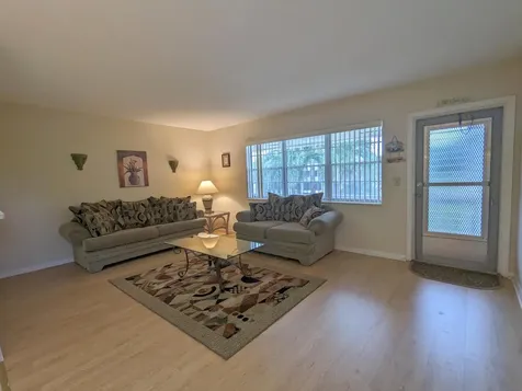 113 E Waltham E West Palm Beach FL 33417