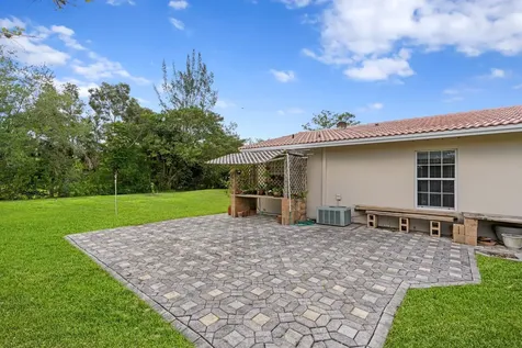 9601 NW 36th Manor Coral Springs FL 33065