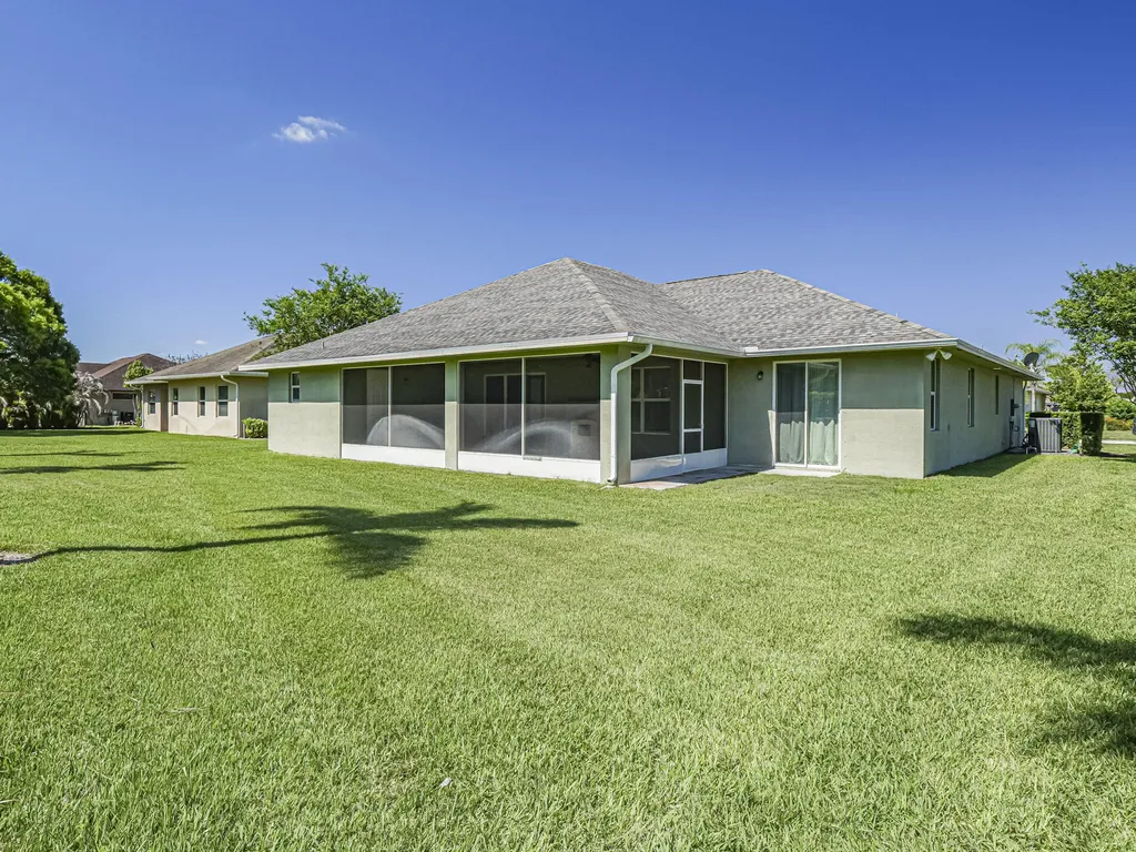 922 Yearling Trail Sebastian FL 32958