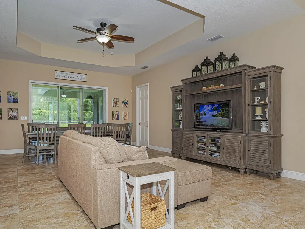 922 Yearling Trail Sebastian FL 32958