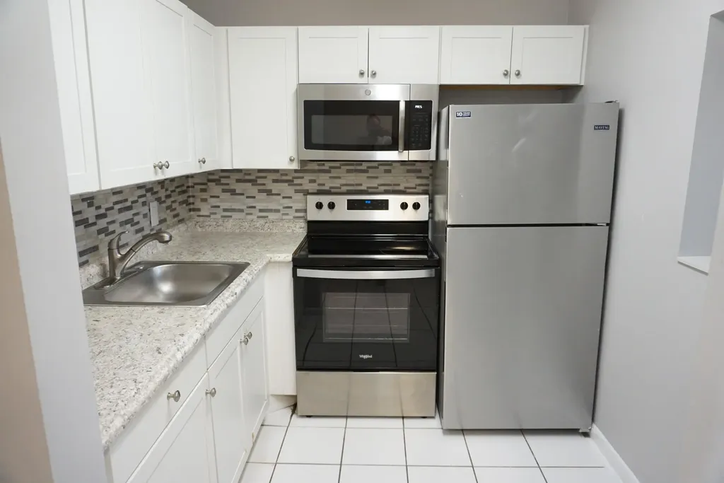 294 Chatham O West Palm Beach FL 33417