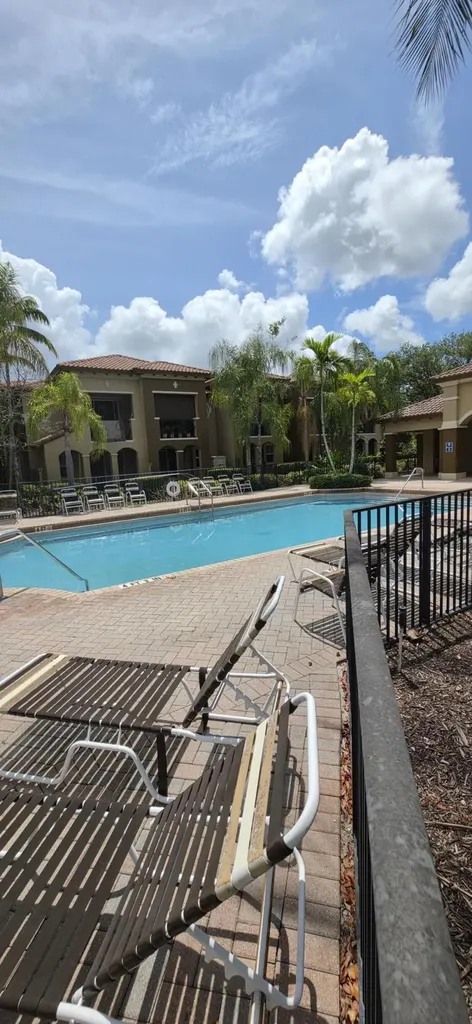 2905 Hidden Hills Road West Palm Beach FL 33411