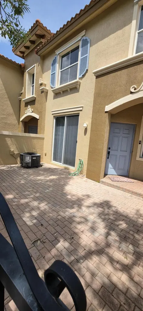 2905 Hidden Hills Road West Palm Beach FL 33411
