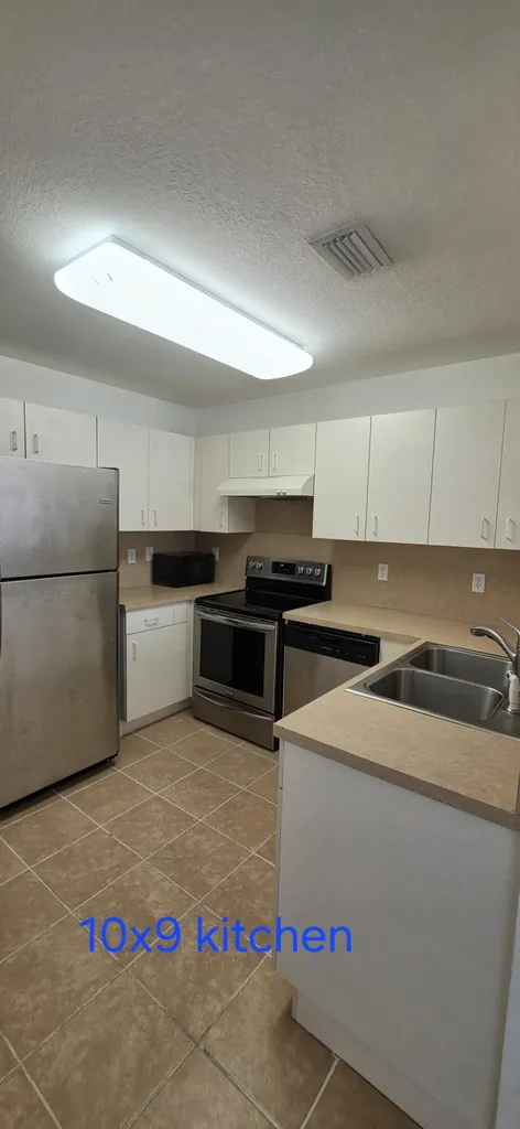 2905 Hidden Hills Road West Palm Beach FL 33411