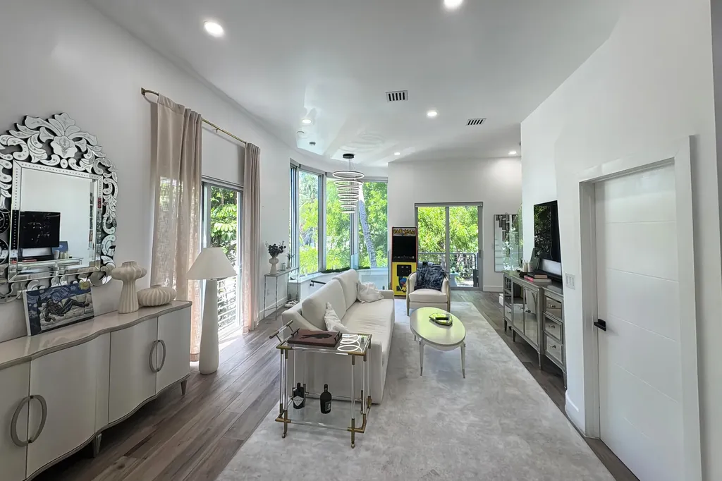 361 Jefferson Avenue Miami Beach FL 33139