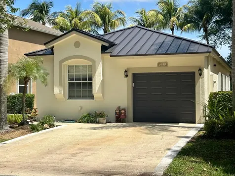 4939 Pelican Street Coconut Creek FL 33073