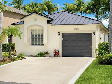 4939 Pelican Street Coconut Creek FL 33073