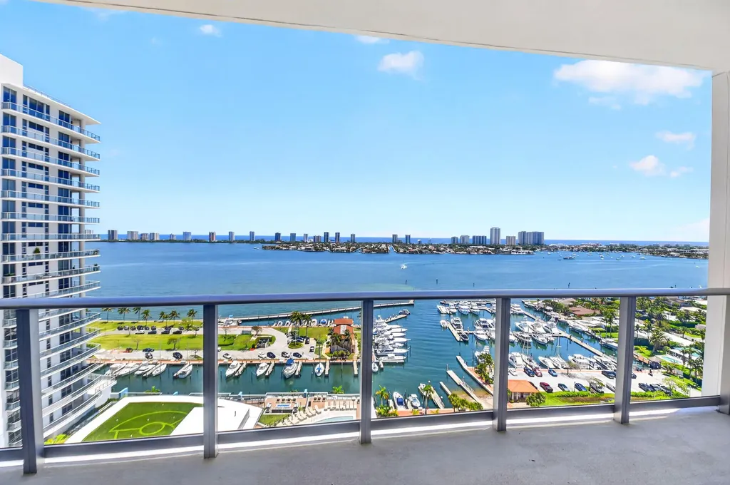 220 Lake Shore Drive West Palm Beach FL 33403