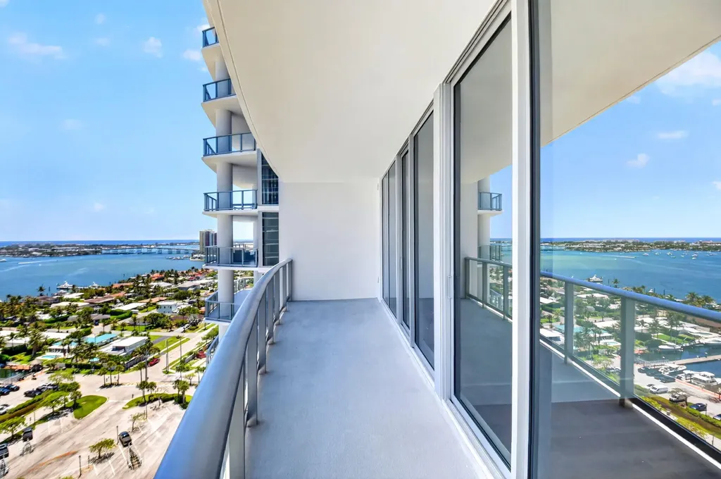 220 Lake Shore Drive West Palm Beach FL 33403